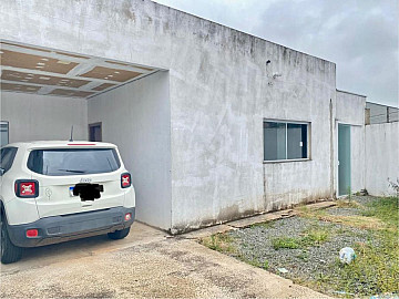 CASA 2 DORM. COM SAL�O COMERCIAL